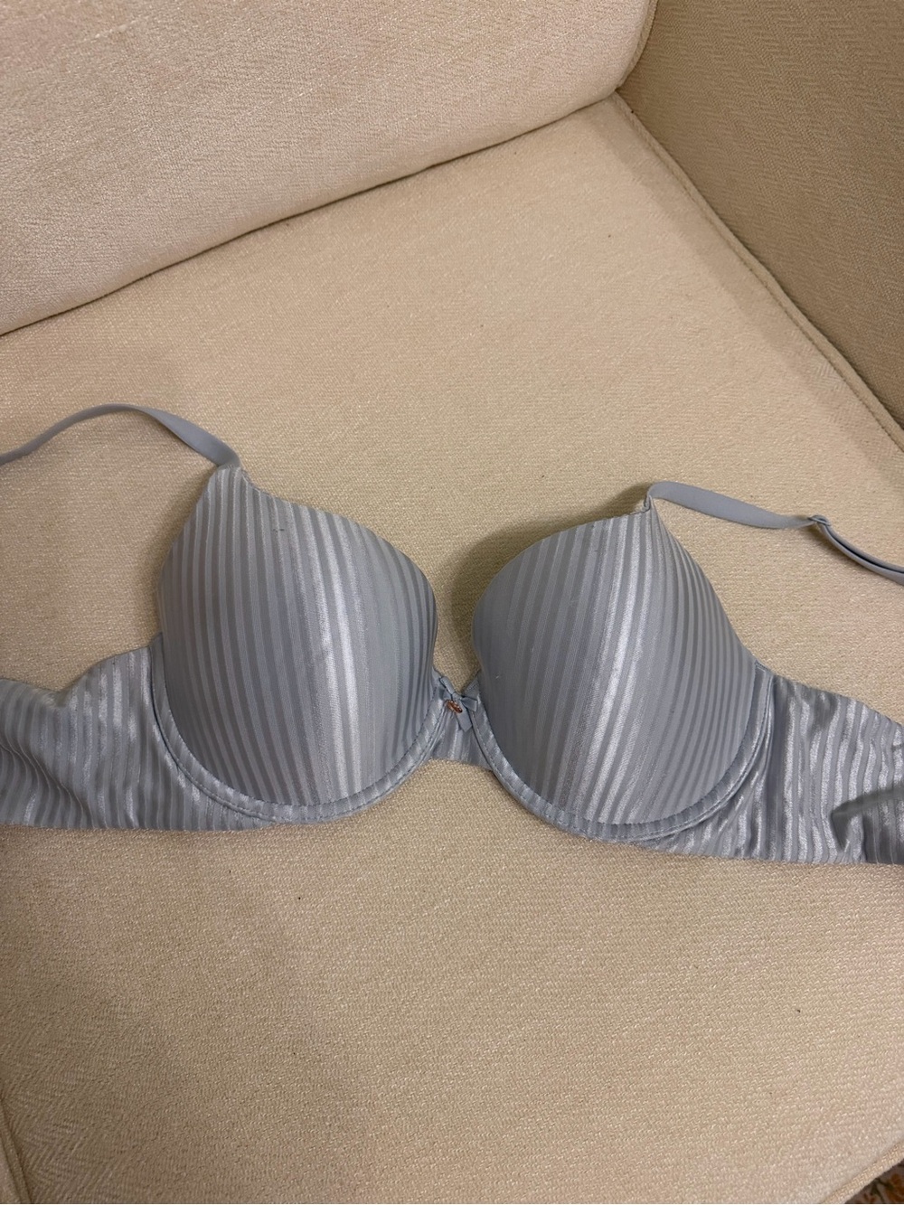 Baby blue push-up bra